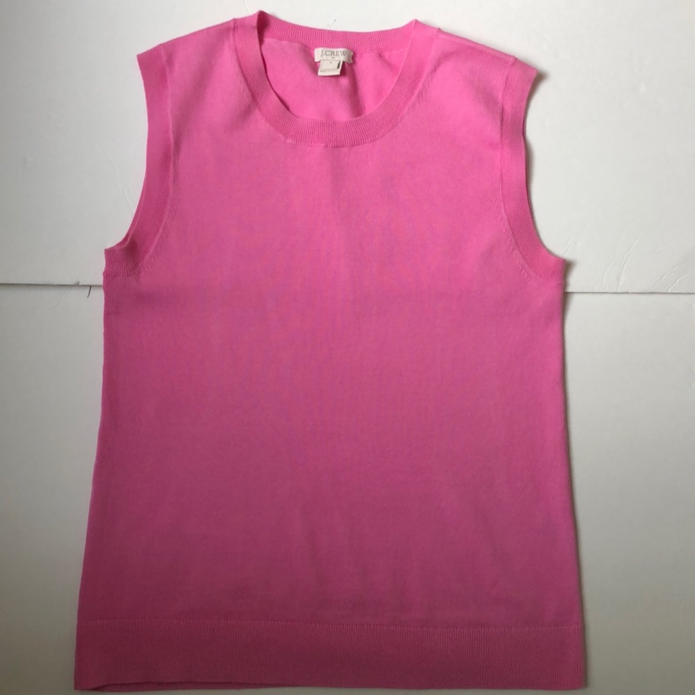 Sleeveless Shell Top